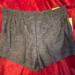 All in Motion Mid-Rise Women's Athletic Knit Shorts 5" Inseam Dark Gray  1X  NEW